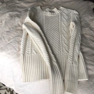 Gap sweater